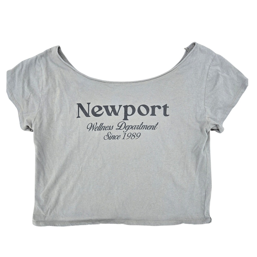 Goodie Two Sleeves MEDIUM Newport Wellness Department Gray Crop Top Womens Retro